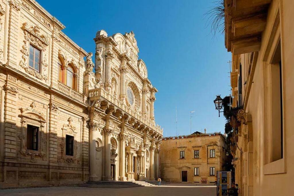 Confortevole Appartamento Vicino Al Centro ليتشي المظهر الخارجي الصورة